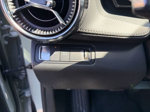 Used 2025 Chevrolet Equinox LT w/ Convenience Package II image 22