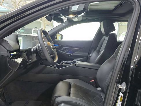 Used 2025 BMW 530i xDrive image 20