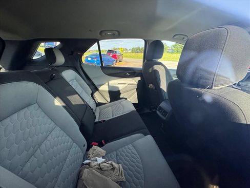 Used 2019 Chevrolet Equinox LS w/ LS Convenience Package FWD image 4