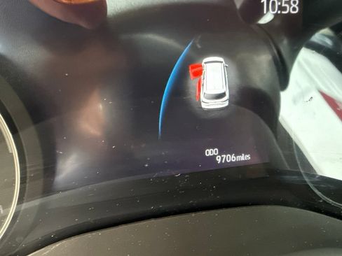 Used 2024 Toyota Sienna Limited AWD/4WD image 8
