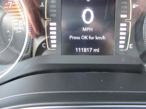 Used 2019 Jeep Cherokee Latitude image 18