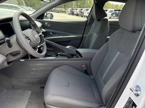 New 2026 Hyundai Elantra SE w/ Cargo Package FWD image 10