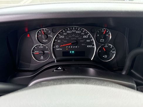 New 2026 GMC Savana 3500 Extended w/ Driver Convenience Package image 16