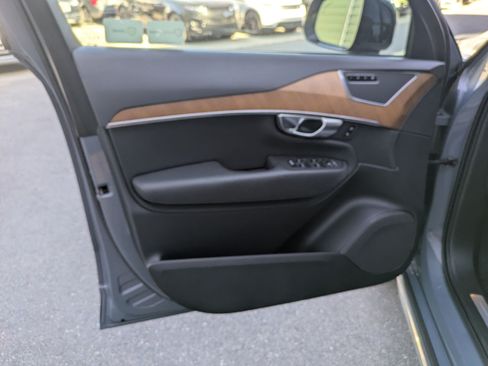 Used 2023 Volvo XC90 T8 Plus w/ Protection Package Premier AWD/4WD image 12