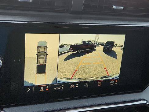 Used 2024 GMC Sierra 1500 AT4 w/ Technology Package AWD/4WD image 8