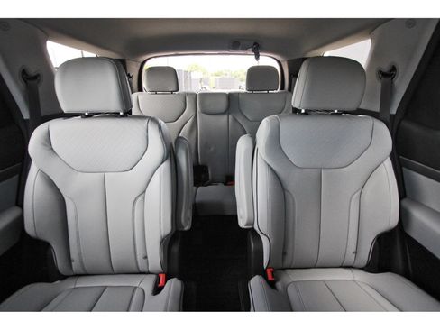 Certified 2025 Hyundai Palisade SEL AWD/4WD image 15