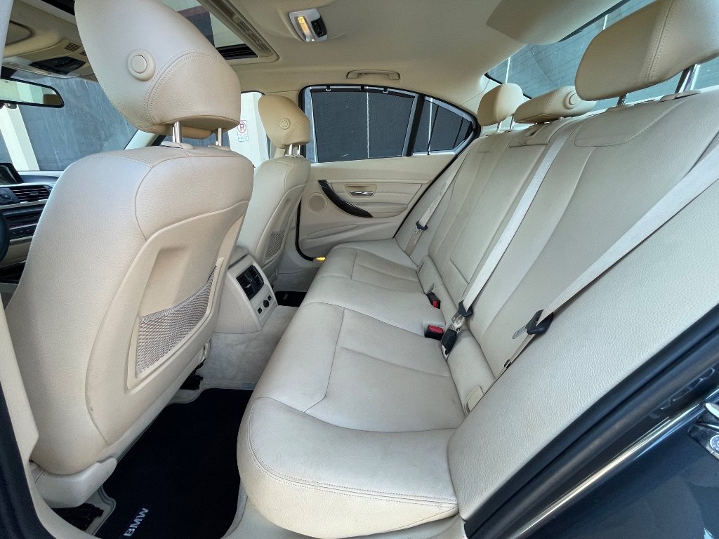 Used 2012 BMW 328i Sedan RWD image 33