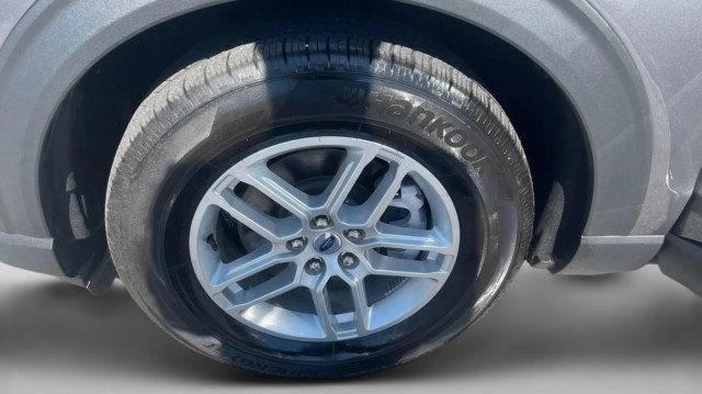 Used 2025 Ford Explorer Active w/ Active Comfort Package RWD image 20