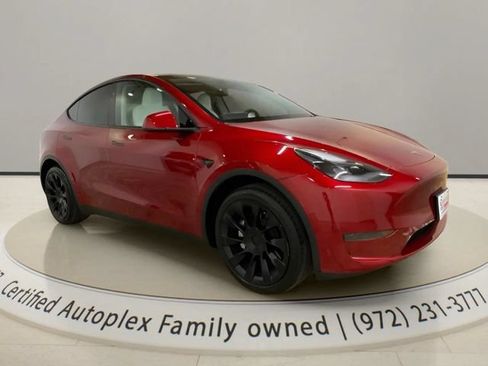 Used 2024 Tesla Model Y 2WD image 7