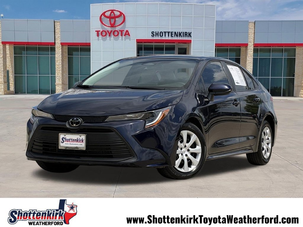 Used 2026 Toyota Corolla LE FWD image 1