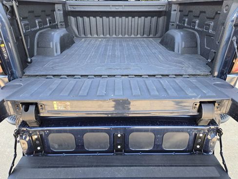 Used 2022 GMC Sierra 1500 SLT w/ SLT Convenience Package image 30