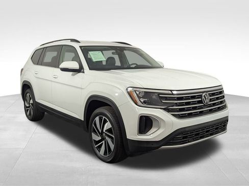 Used 2024 Volkswagen Atlas SE image 24