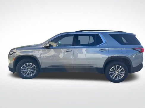 Certified 2023 Chevrolet Traverse LT image 2