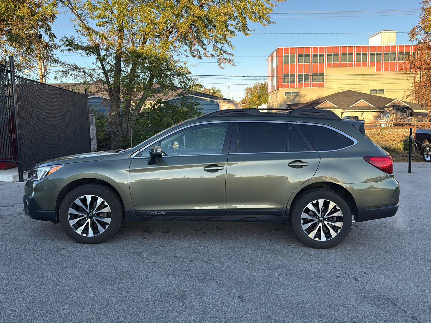 Used 2015 Subaru Outback 3.6R Limited AWD/4WD image 6