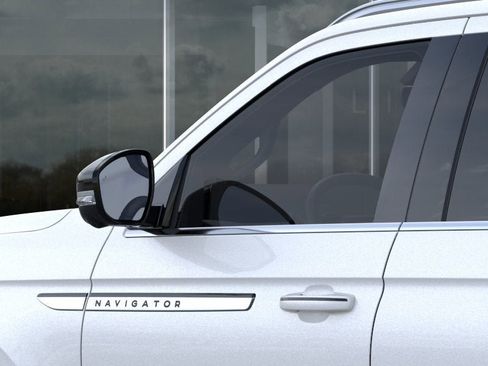 New 2026 Lincoln Navigator L Reserve AWD/4WD image 20