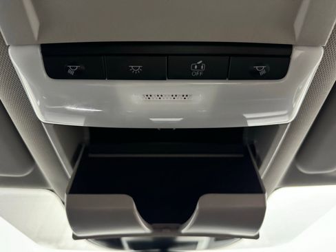 Used 2024 Nissan Rogue S image 20