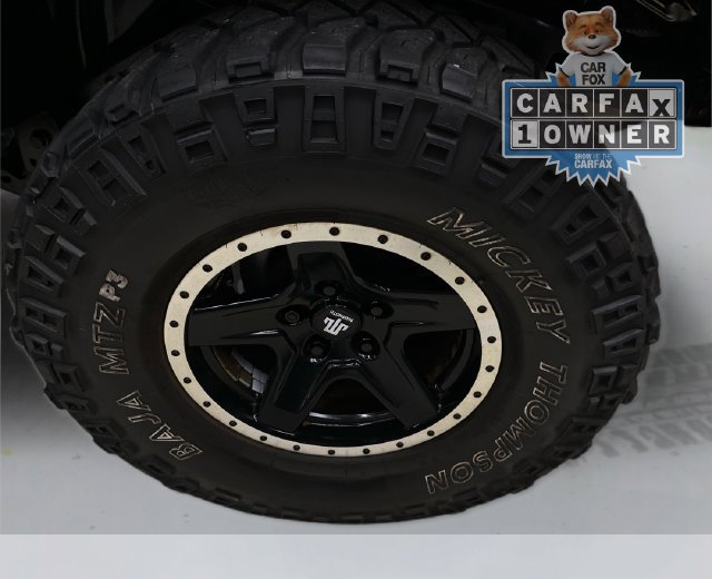 Used 2014 Jeep Wrangler Unlimited Sahara w/ Dual Top Group AWD/4WD image 18