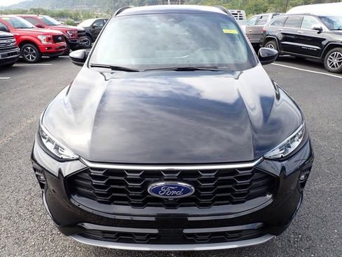 Certified 2023 Ford Escape ST-Line Select w/ Tech Pack #2 image 11