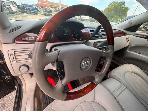 Used 2009 Buick Lucerne CXL FWD image 14