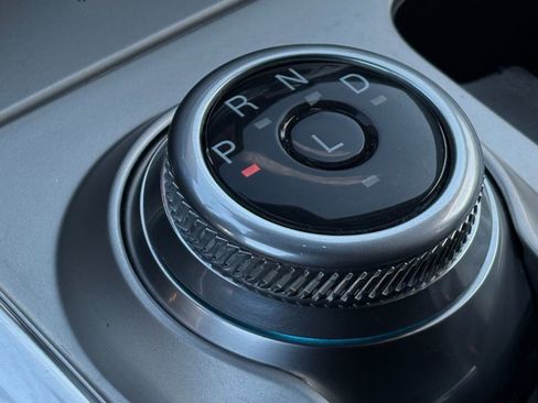 Used 2022 Ford Explorer XLT w/ Equipment Group 202A image 27