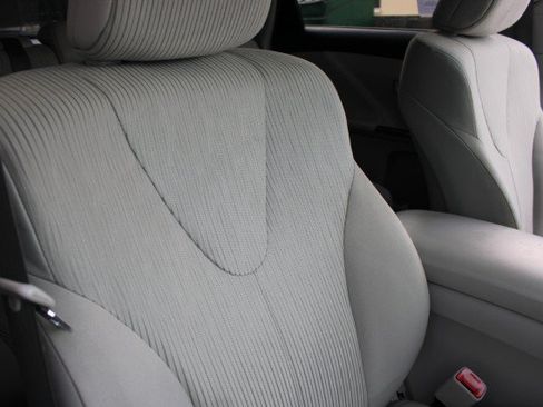 Used 2013 Toyota Venza LE FWD image 13