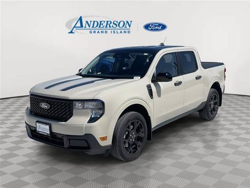 Certified 2025 Ford Maverick XLT w/ Black Appearance Package AWD/4WD image 1