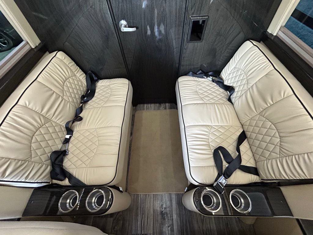 Used 2020 Mercedes-Benz Sprinter 3500 image 37