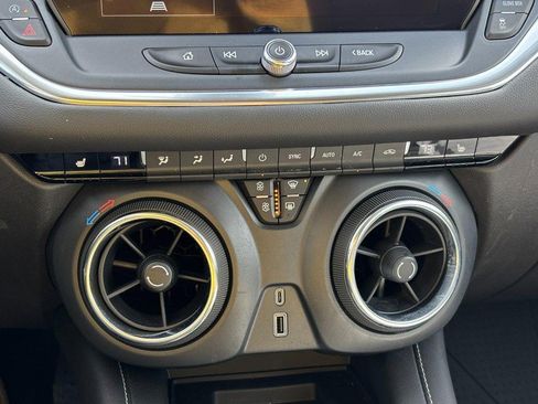 Used 2024 Chevrolet Blazer LT w/ Convenience Package image 23