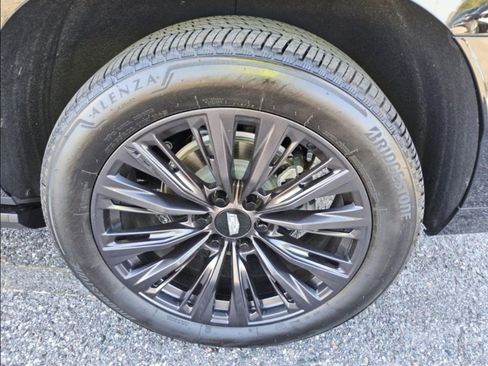 Used 2025 Cadillac Escalade Sport Platinum image 11