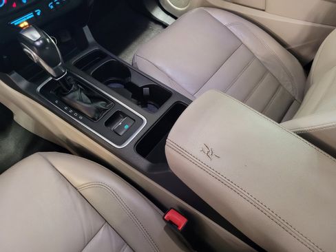 Used 2019 Ford Escape Titanium image 26