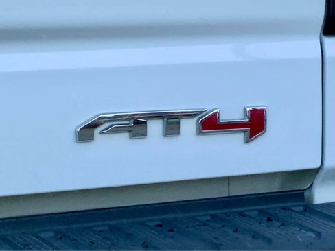 Used 2024 GMC Sierra 1500 AT4 w/ Technology Package image 27