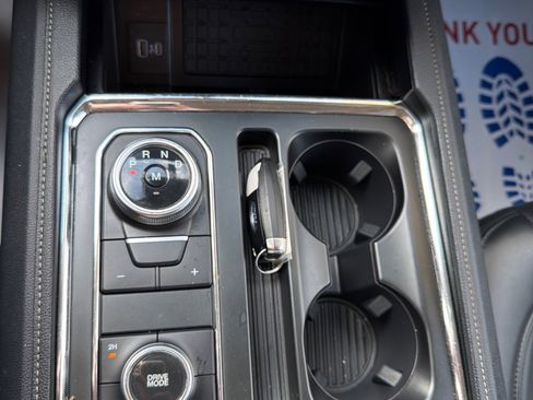 Used 2024 Ford Expedition Max XLT image 26