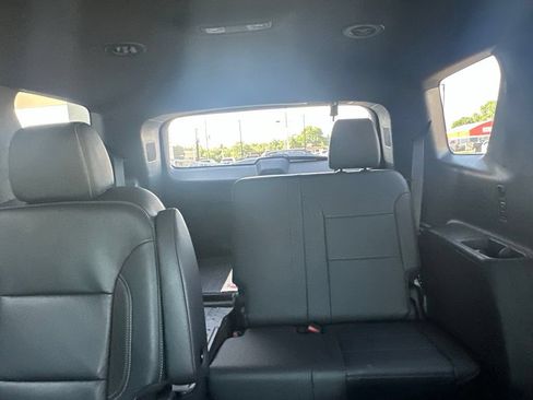 Used 2023 Chevrolet Traverse LT w/ LPO, Floor Liner Package AWD/4WD image 21