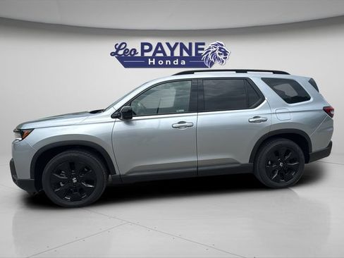 Certified 2026 Honda Pilot Black Edition image 4