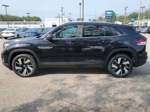 New 2026 Volkswagen Atlas Cross Sport SE image 7