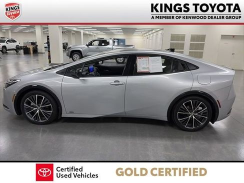 Used 2024 Toyota Prius Limited w/ Limited Premium Package AWD/4WD image 5