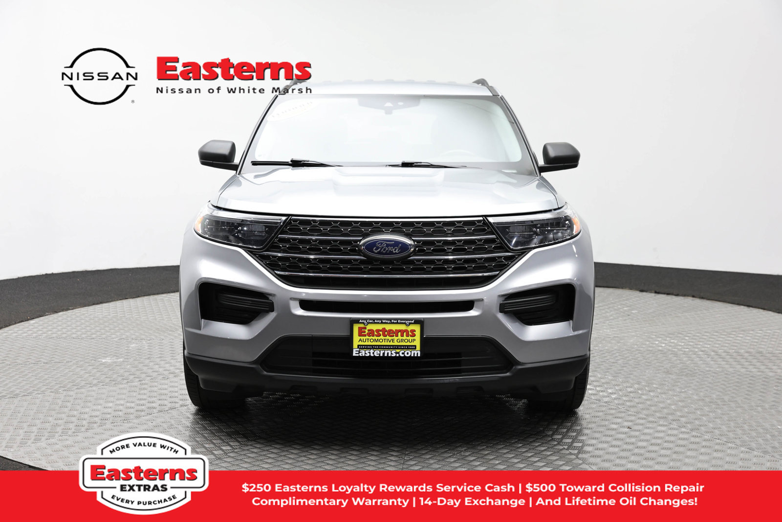Used 2023 Ford Explorer XLT RWD image 2