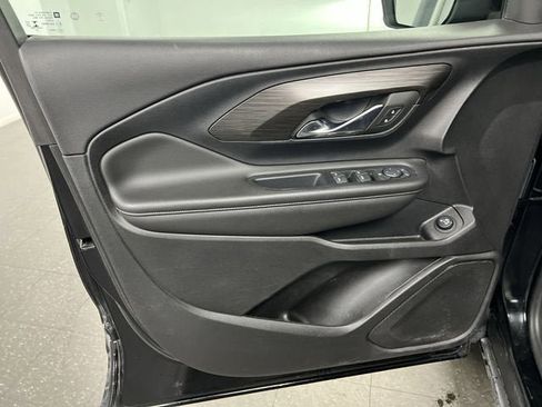 Used 2023 GMC Terrain SLE w/ Driver Convenience Package image 21