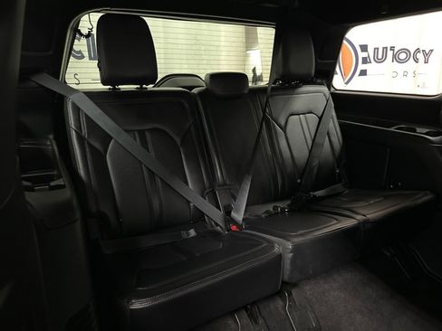 Used 2021 Ford Expedition Limited image 37