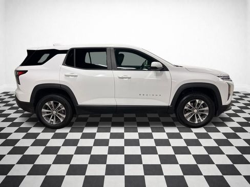 Certified 2025 Chevrolet Equinox LT image 2