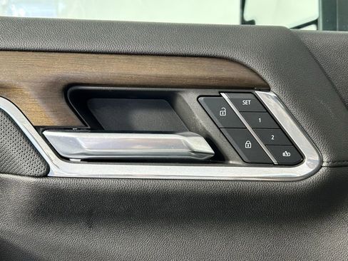 Used 2024 Chevrolet Silverado 2500 High Country w/ High Country Premium Package image 38