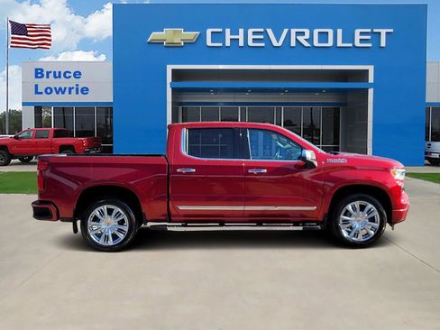 Used 2024 Chevrolet Silverado 1500 High Country w/ High Country Premium Package AWD/4WD image 6