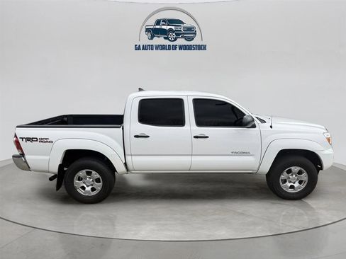 Used 2015 Toyota Tacoma 4x4 Double Cab w/ TRD Off-Road Package image 13