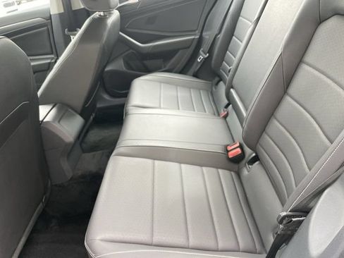 Used 2024 Volkswagen Jetta SE FWD image 21
