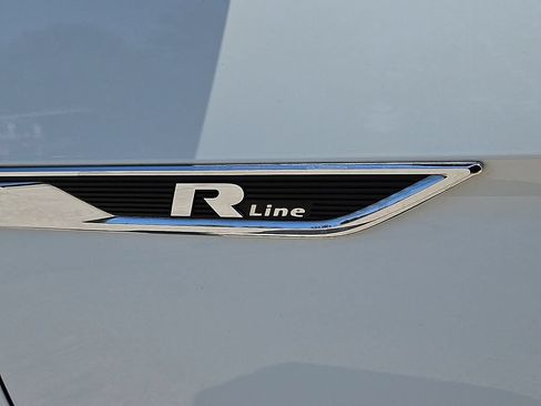 Used 2019 Volkswagen Atlas SE w/ Towing Package FWD image 14