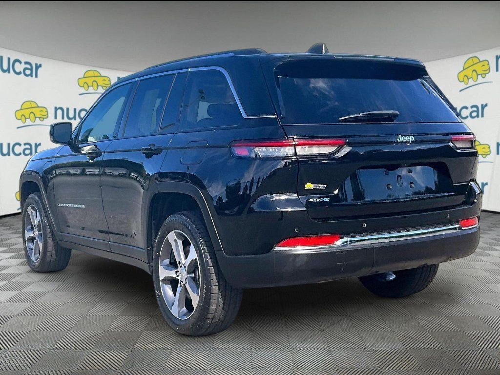 Used 2023 Jeep Grand Cherokee 4WD 4xe image 4