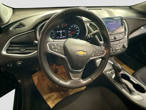 Used 2021 Chevrolet Malibu RS image 11