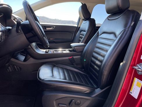Used 2020 Ford Edge SEL w/ Convenience Package FWD image 17