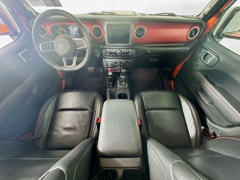 Used 2023 Jeep Gladiator Rubicon w/ Cold Weather Group image 10