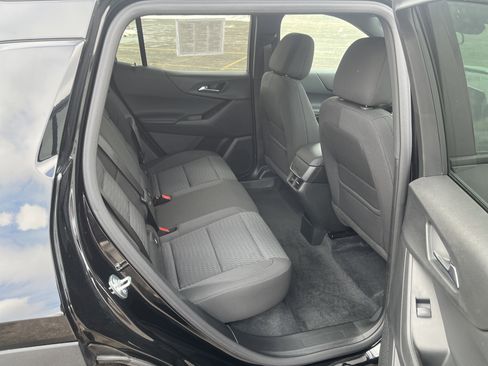 Used 2025 Chevrolet Equinox LT image 12